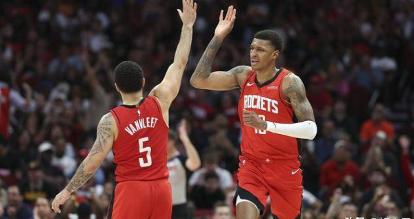 3 cho 1? Bill Simmons gợi ý 